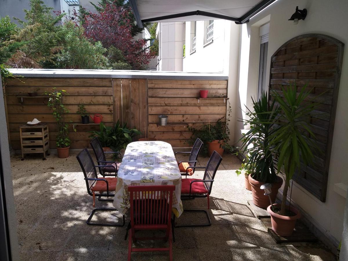 Cosy Rare 2 Bedroom Apartment Around A Private Garden نويي سور سين المظهر الخارجي الصورة
