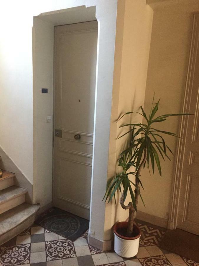 Cosy Rare 2 Bedroom Apartment Around A Private Garden نويي سور سين المظهر الخارجي الصورة