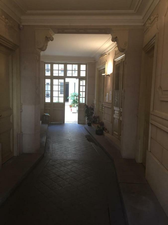 Cosy Rare 2 Bedroom Apartment Around A Private Garden نويي سور سين المظهر الخارجي الصورة