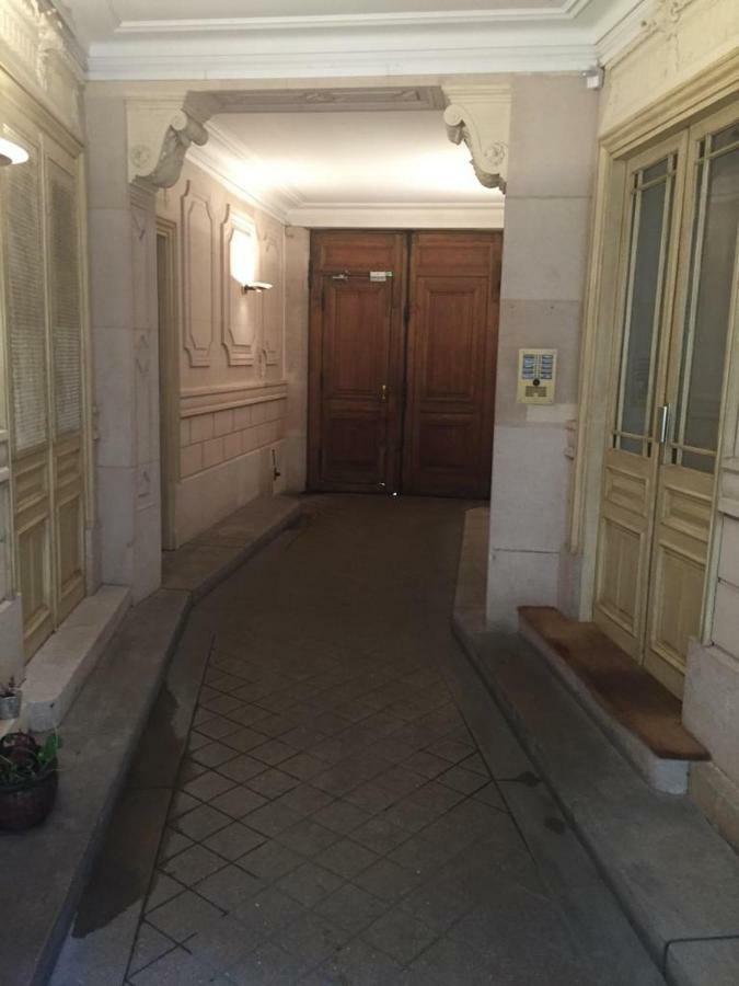 Cosy Rare 2 Bedroom Apartment Around A Private Garden نويي سور سين المظهر الخارجي الصورة