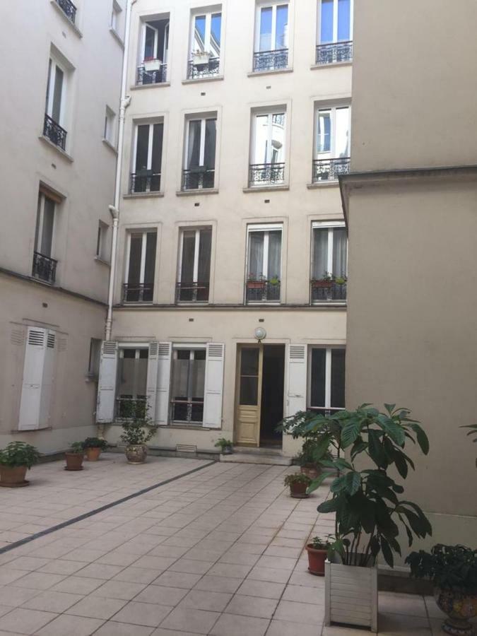 Cosy Rare 2 Bedroom Apartment Around A Private Garden نويي سور سين المظهر الخارجي الصورة